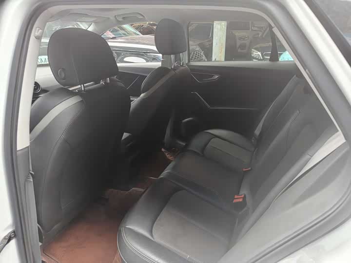 Фото 8 - Audi Q2L