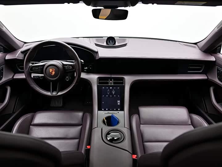 Фото 7 - Porsche Taycan