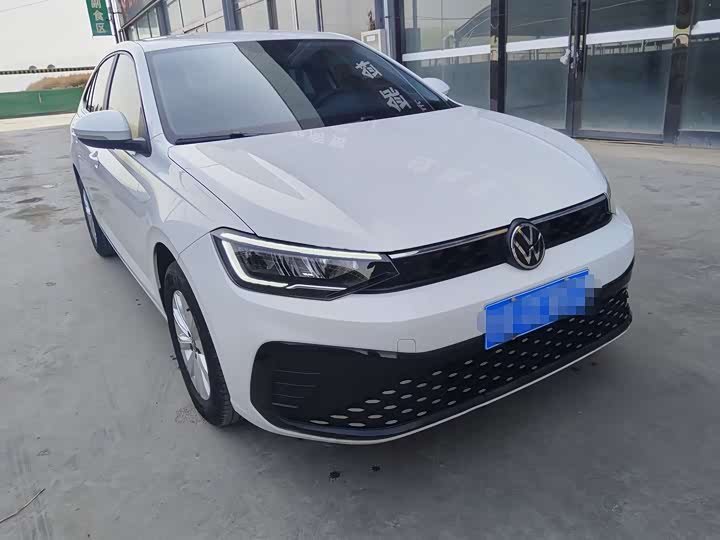 Фото 3 - Volkswagen Lavida