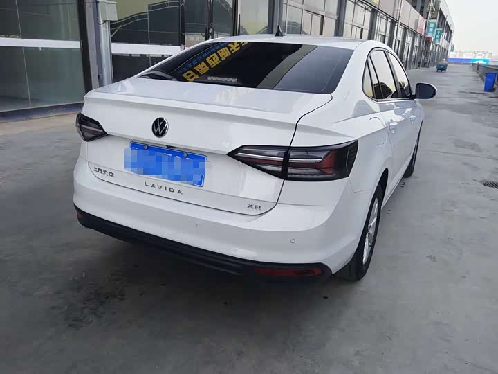 Фото 6 - Volkswagen Lavida