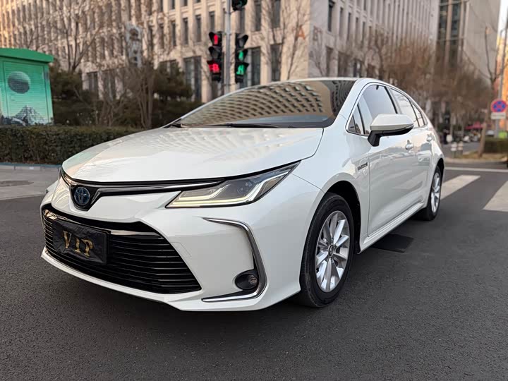 Фото 1 - Toyota Corolla