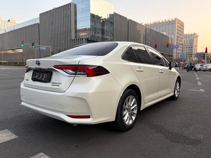 Фото 5 - Toyota Corolla