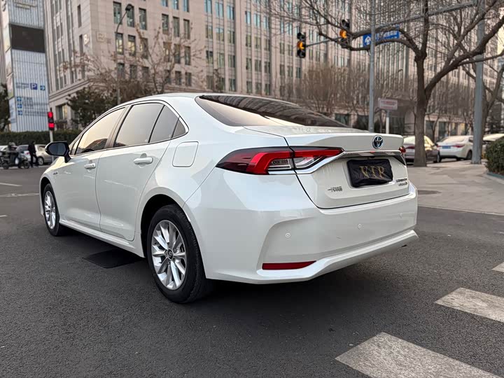 Фото 7 - Toyota Corolla