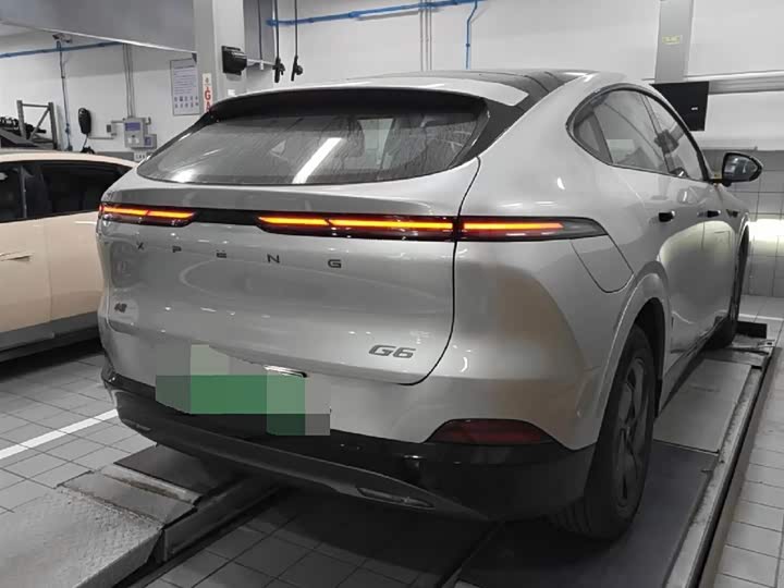 Фото 3 - XPeng G6