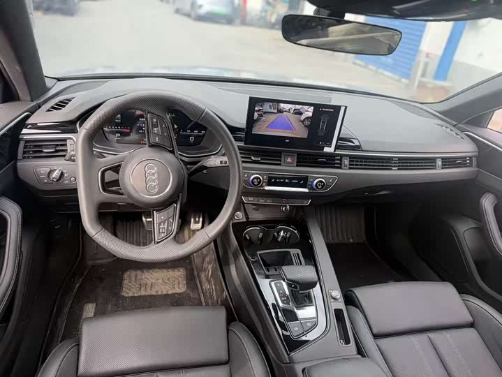 Фото 7 - Audi A4L