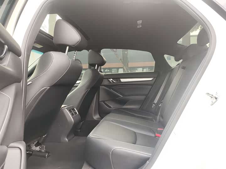 Фото 6 - Honda Inspire