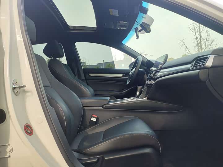 Фото 8 - Honda Inspire