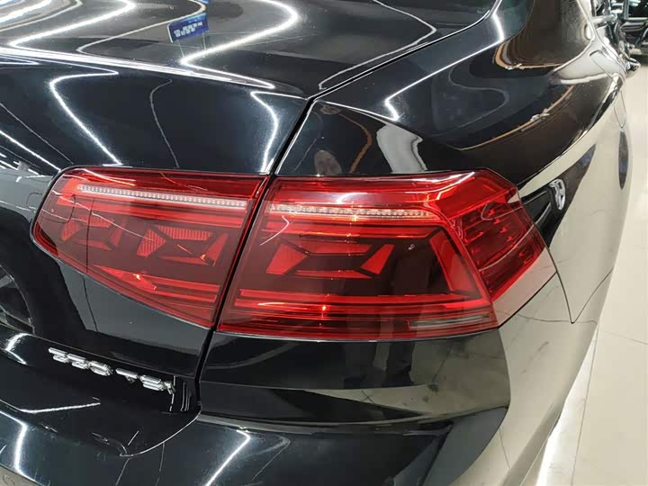 Фото 8 - Volkswagen Magotan