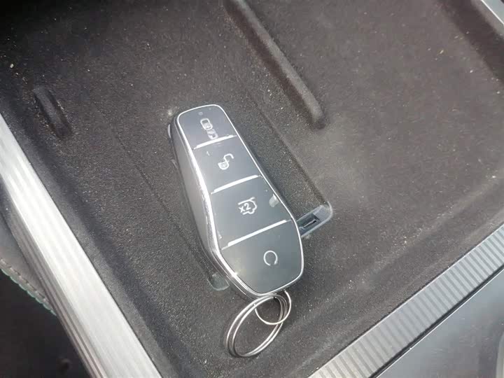 Фото 9 - BYD Song L DM-i Hybrid