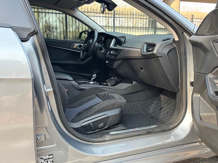 Фото 9 - BMW 2 Series