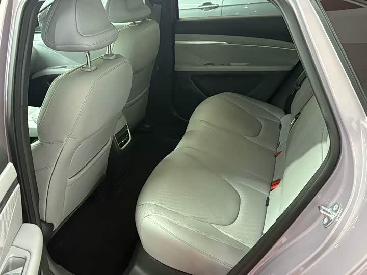 Фото 5 - XPeng Mona M03