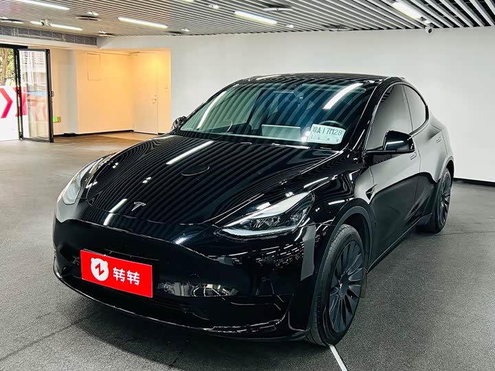 Фото 1 - Tesla Model Y