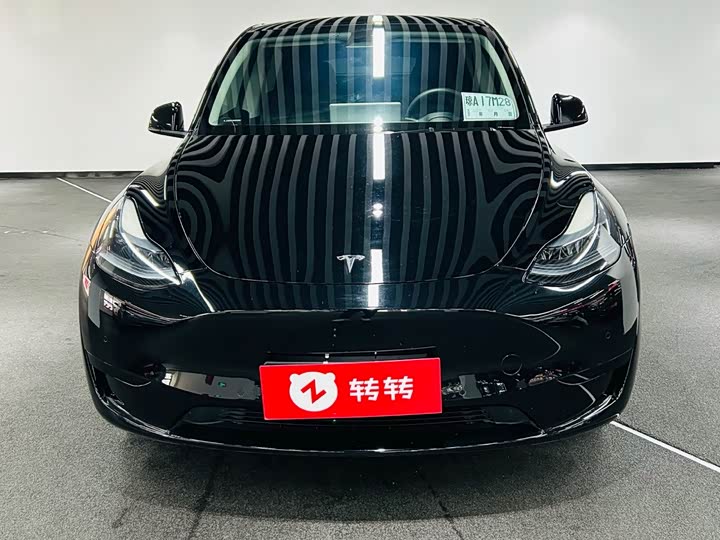 Фото 6 - Tesla Model Y