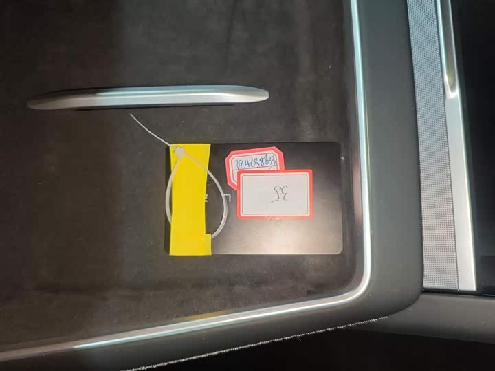 Фото 9 - Tesla Model Y