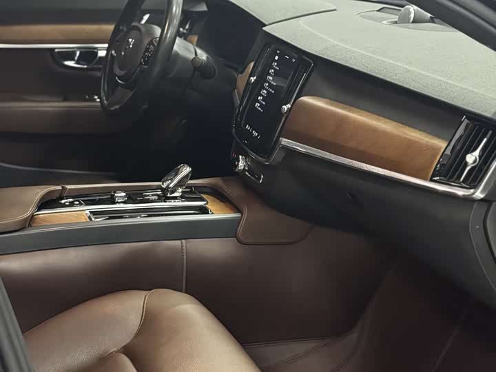 Фото 7 - Volvo S90