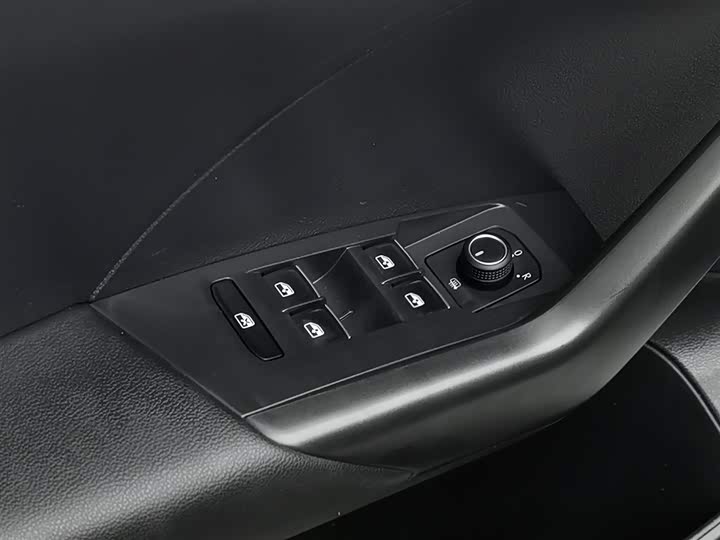 Фото 9 - Volkswagen Tacqua