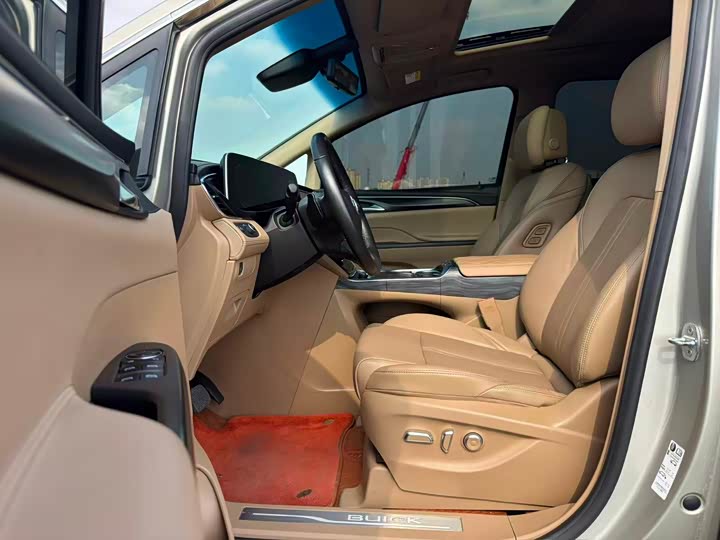 Фото 4 - Buick GL8 ES