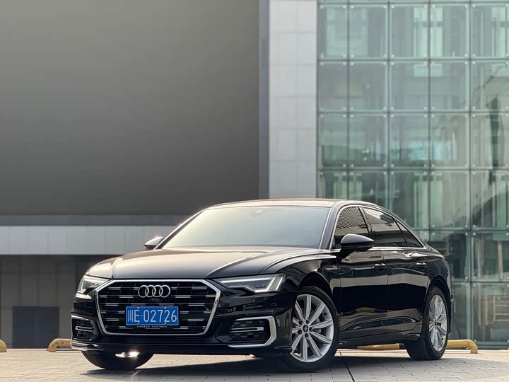Фото 1 - Audi A6L