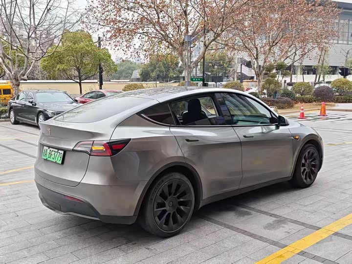 Фото 6 - Tesla Model Y