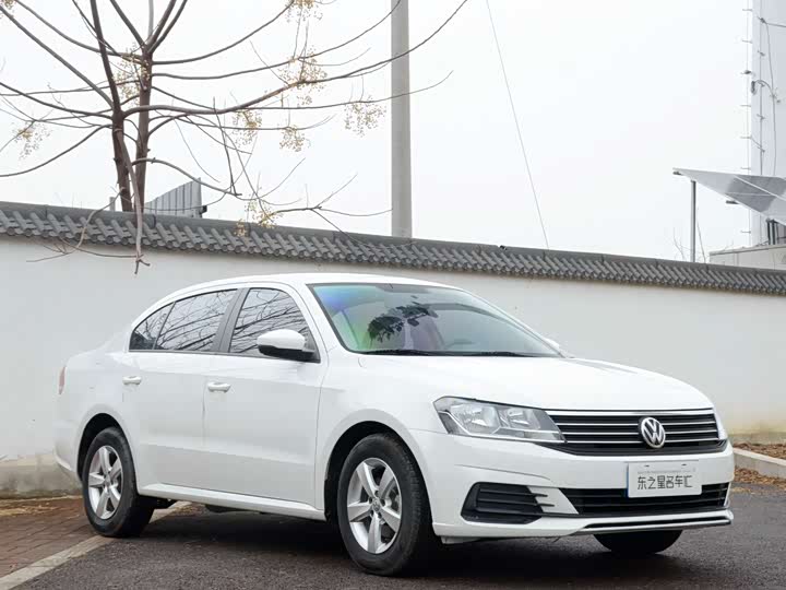 Фото 3 - Volkswagen Lavida