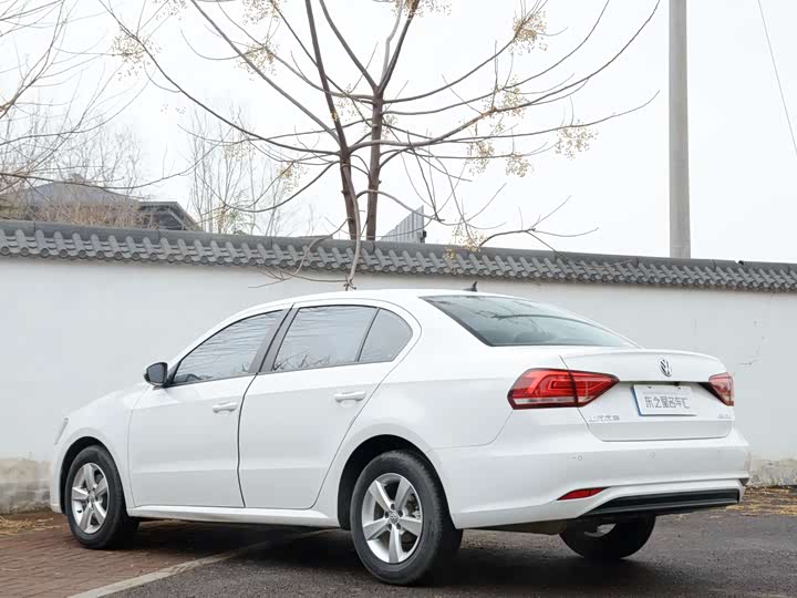 Фото 6 - Volkswagen Lavida