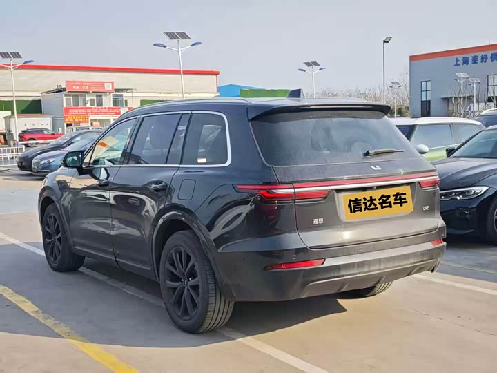 Фото 5 - LiXiang One