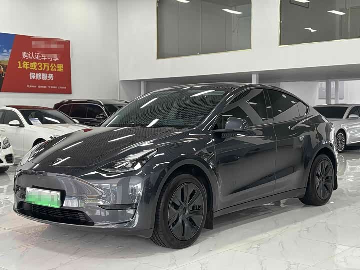 Фото 1 - Tesla Model Y
