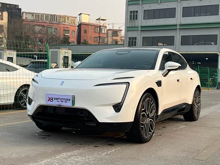 Фото 1 - Avatr 11