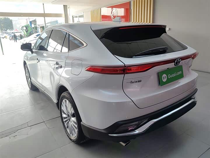 Фото 5 - Toyota Harrier