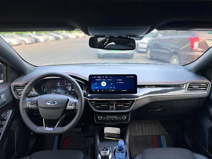 Фото 8 - Ford Focus