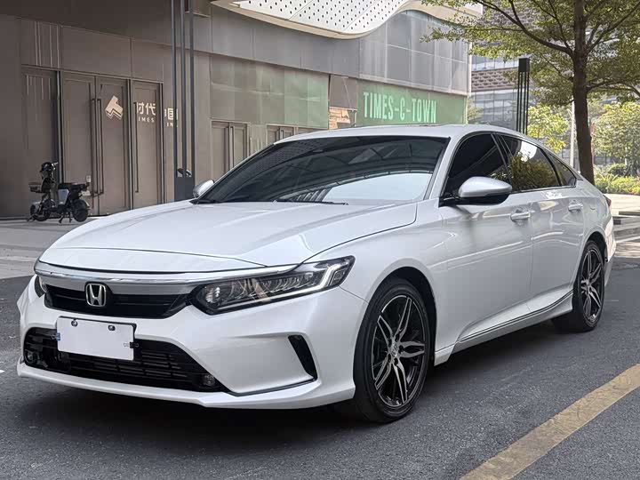 Фото 1 - Honda Inspire