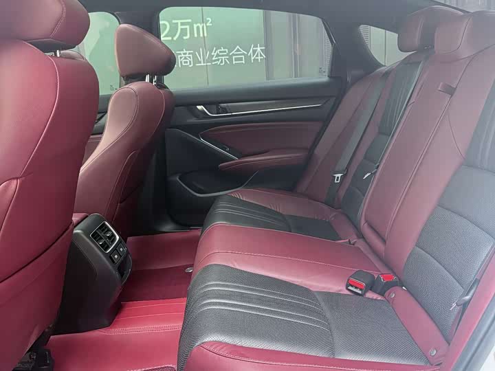 Фото 9 - Honda Inspire