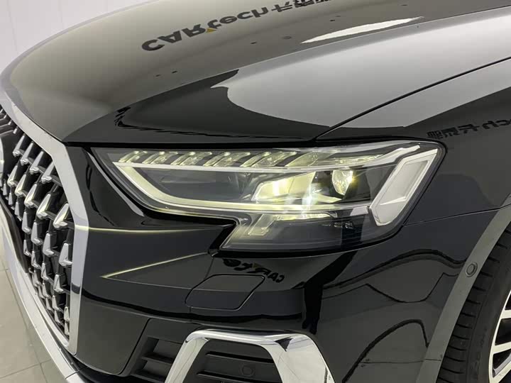 Фото 9 - Audi A8