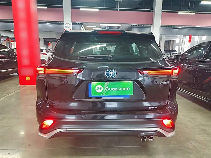 Фото 6 - Toyota Crown Kluger