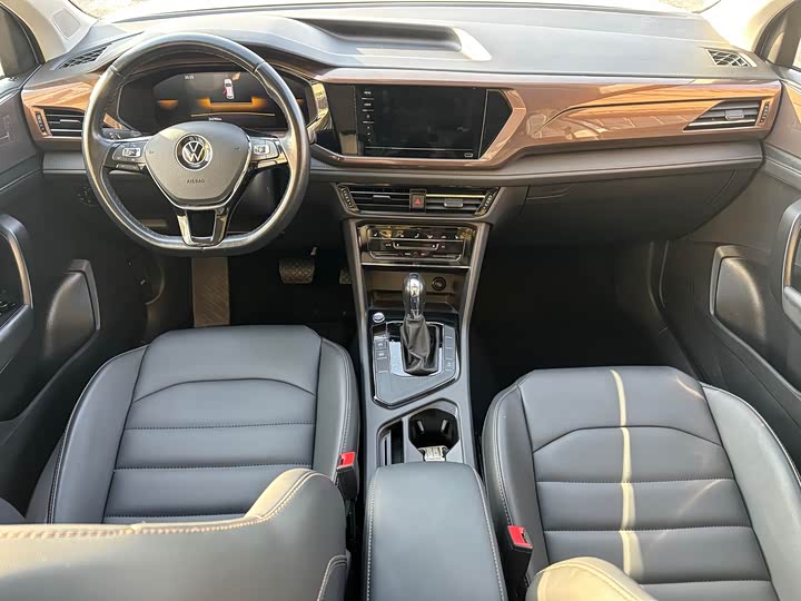 Фото 6 - Volkswagen Tharu