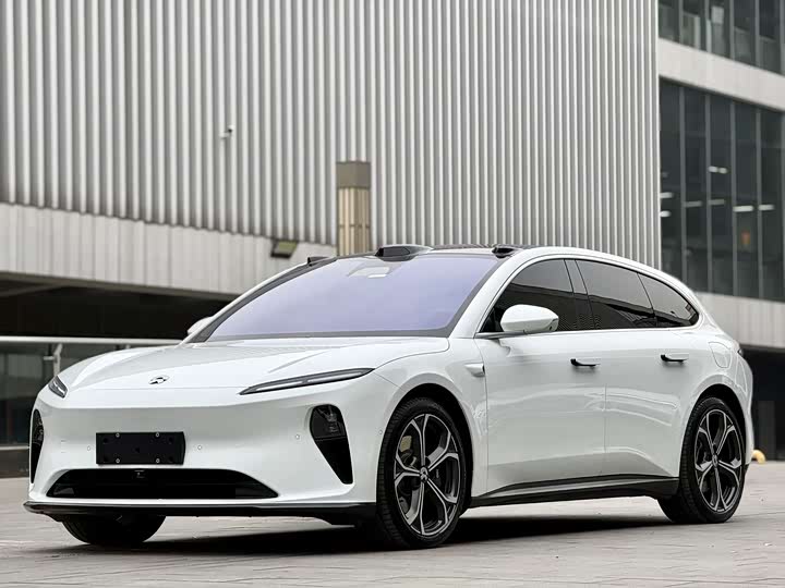 Фото 1 - Nio ET5T