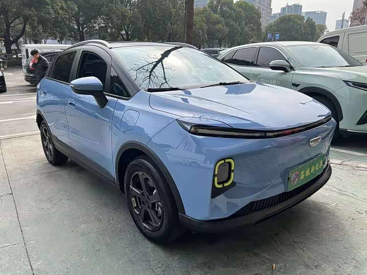 Фото 3 - Geely Geometry E Firefly