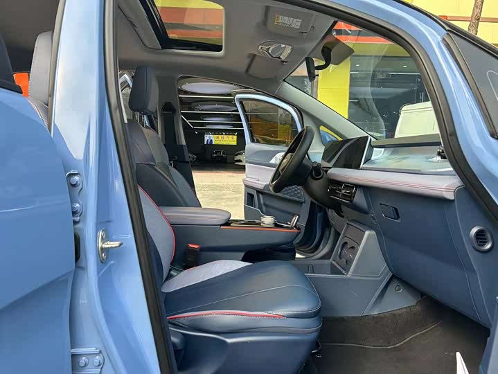 Фото 9 - Geely Geometry E Firefly