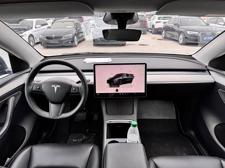 Фото 6 - Tesla Model Y