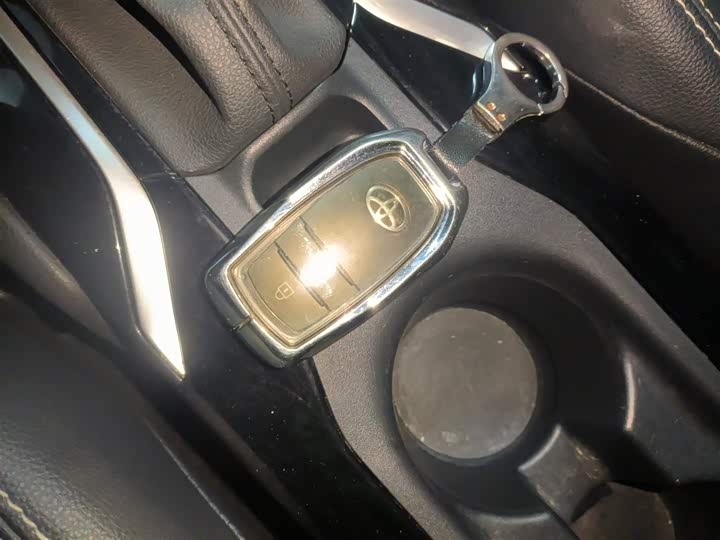 Фото 9 - Toyota Frontlander