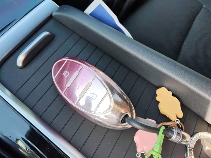 Фото 9 - Bestune B70S