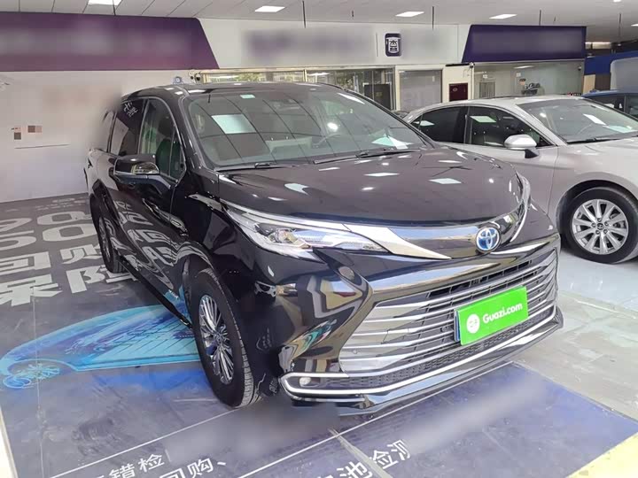 Фото 4 - Toyota Sienna