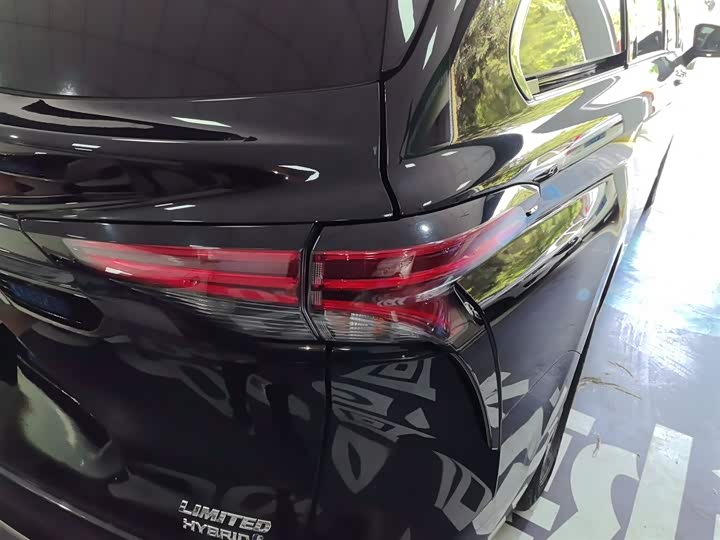 Фото 8 - Toyota Sienna