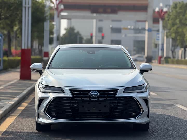 Фото 2 - Toyota Avalon