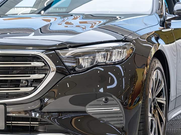 Фото 6 - Mercedes-Benz E-Class