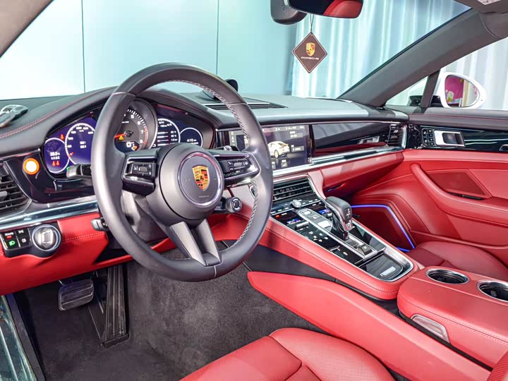 Фото 7 - Porsche Panamera