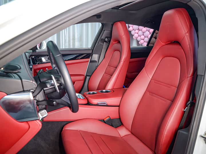 Фото 8 - Porsche Panamera