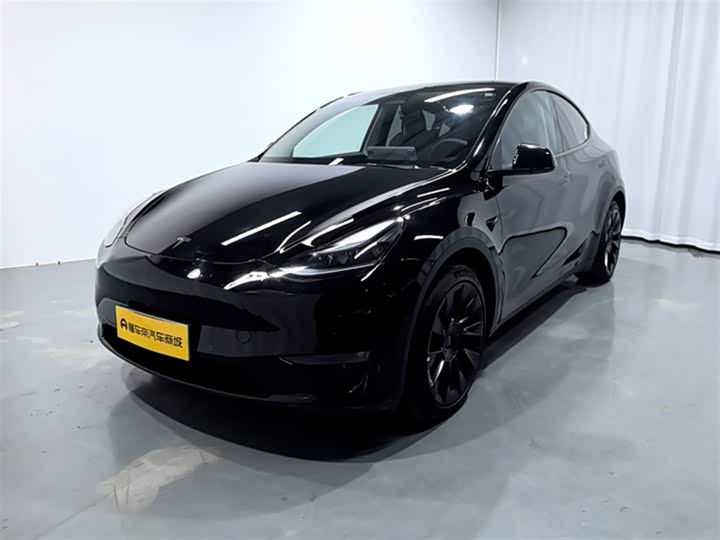 Фото 2 - Tesla Model Y