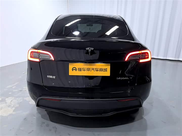 Фото 7 - Tesla Model Y