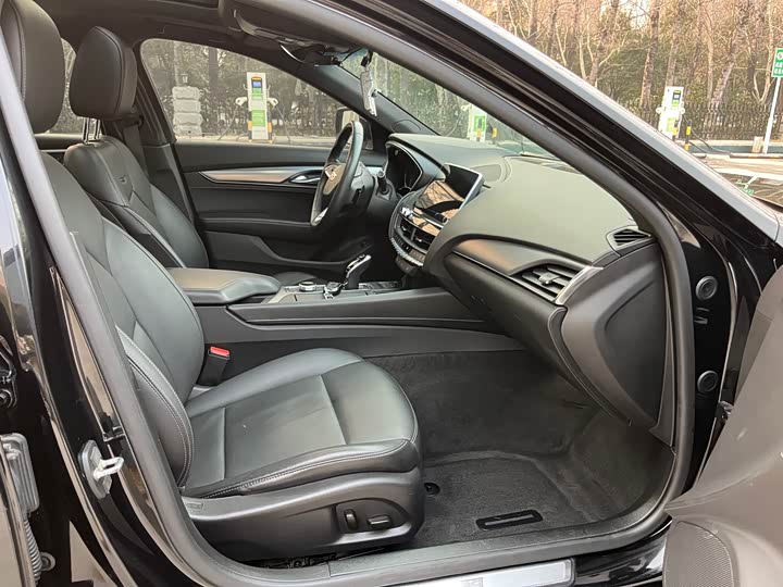 Фото 7 - Cadillac CT5